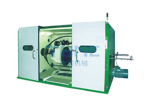 How does the cable strander operate correctly